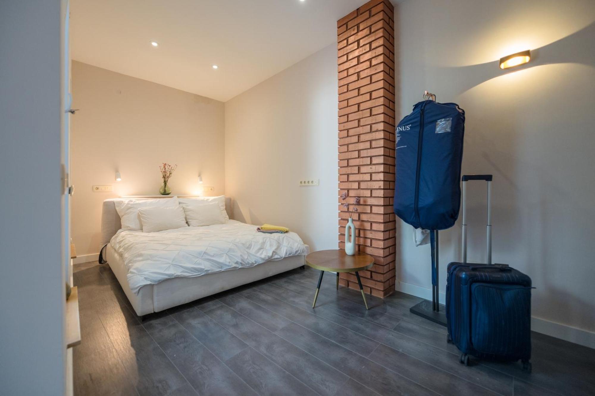 2 Bedroom 2 Bathroom Loft With Terrace By The Opera Apartment