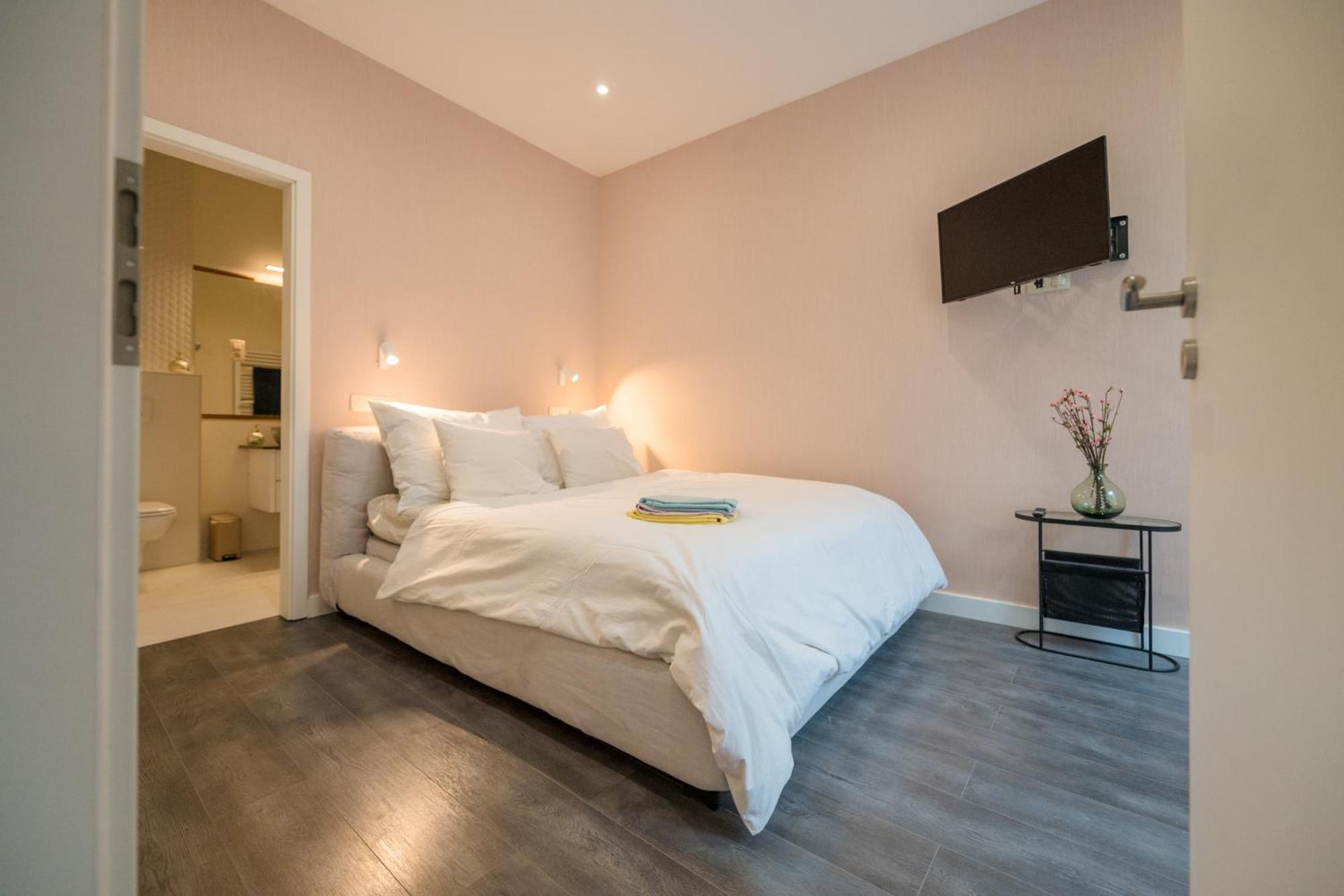 2 Bedroom 2 Bathroom Loft With Terrace By The Opera *