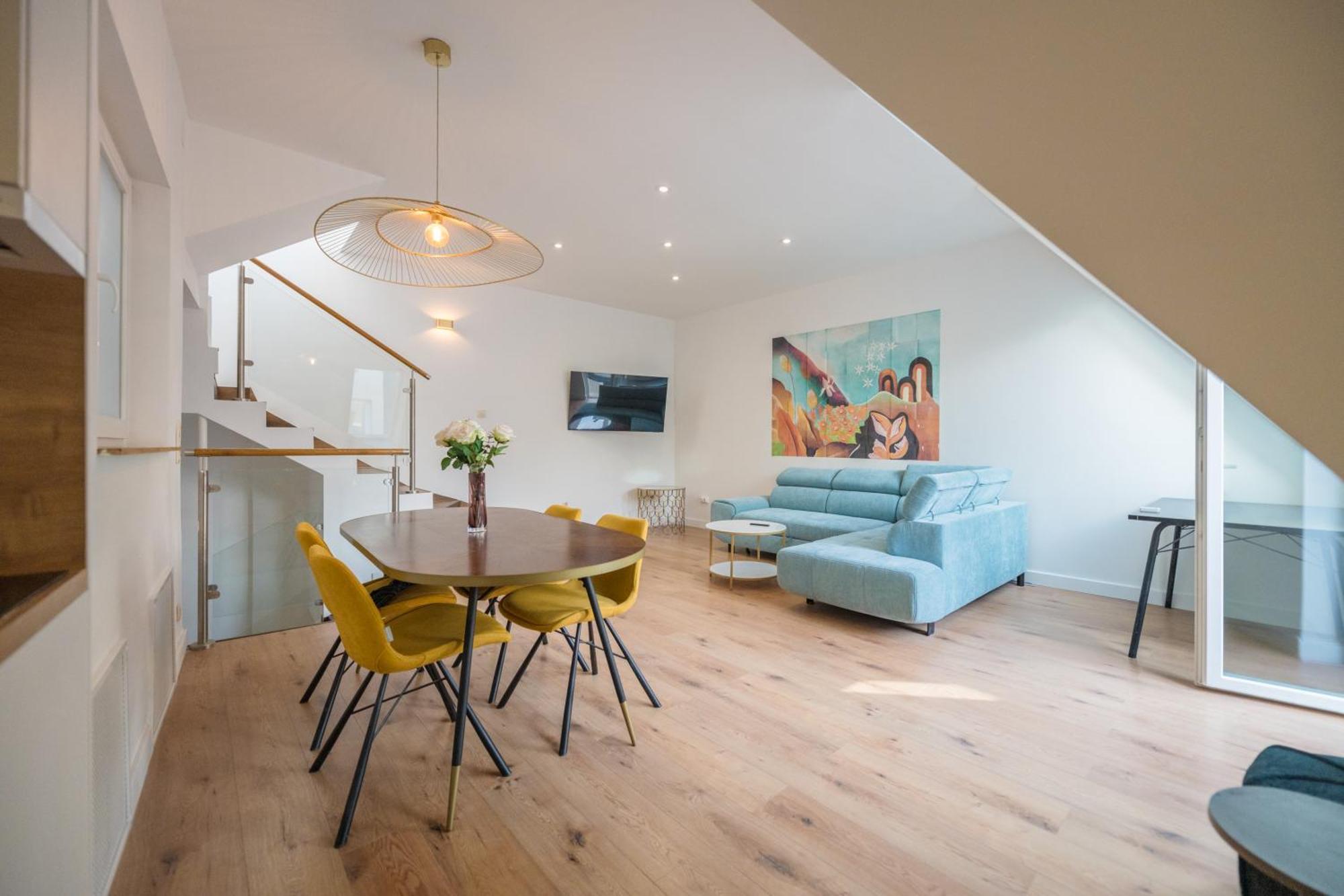 2 Bedroom 2 Bathroom Loft With Terrace By The Opera Apartment
