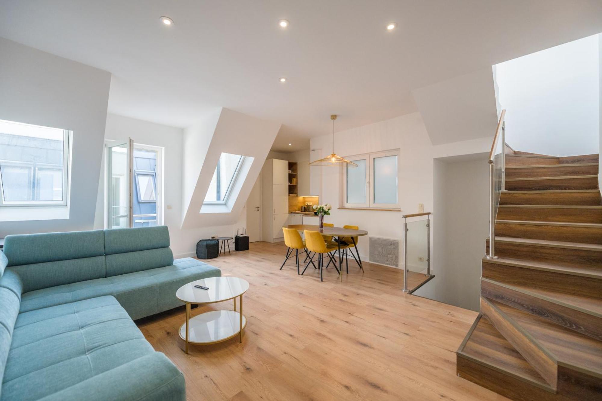 Apartment 2 Bedroom 2 Bathroom Loft With Terrace By The Opera